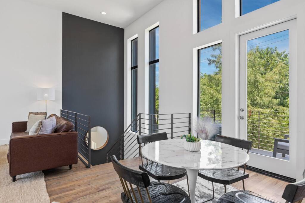Beautiful Perfectly Located Luxury 2 Bed Townhome Dallas Exterior foto