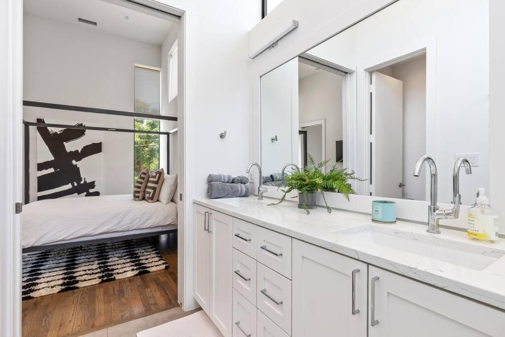 Beautiful Perfectly Located Luxury 2 Bed Townhome Dallas Exterior foto